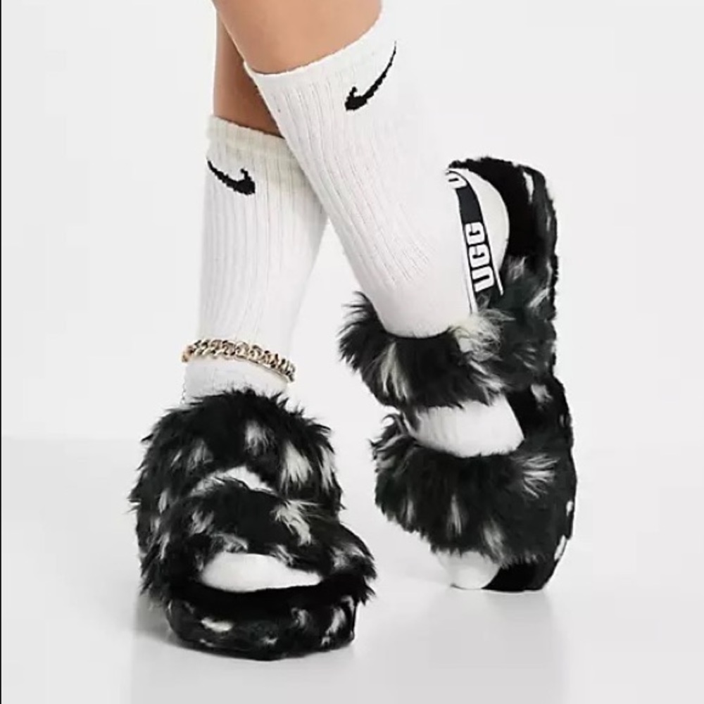 Ugg Fluff Yeah Slippers Black and White Neutral Fuzzy Sandal Slippers Size 8 - Picture 4 of 16